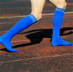 Sport kompressionsstrumpor med mikromassage för Dam och Herr flera färger från SOLIDEA